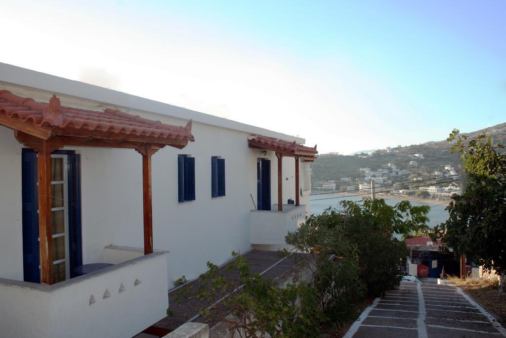 Idroussa Batsíon Exterior foto
